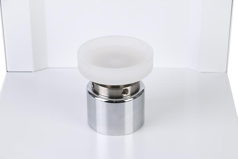 PET can sealing machine